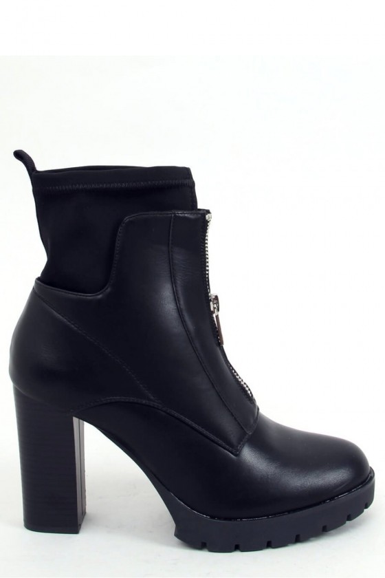 Heel boots model 160294 Inello