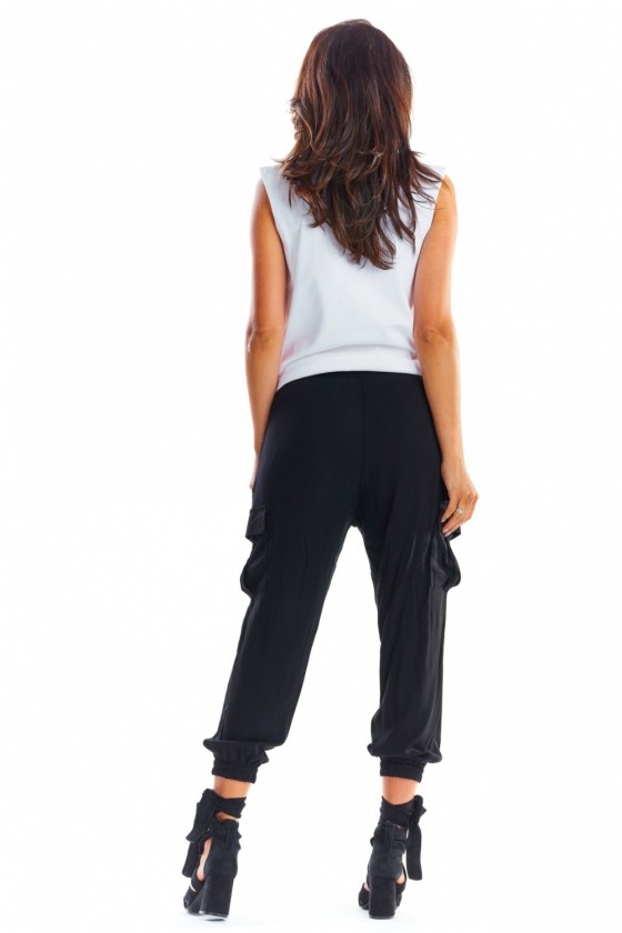 Women trousers model 144671 awama