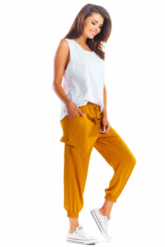 Women trousers model 144672 awama