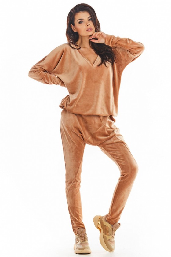 Women trousers model 149779 awama