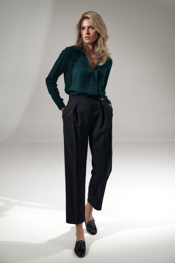 Women trousers model 150792...