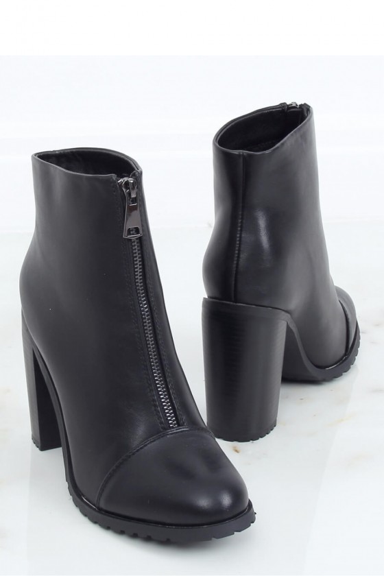 Heel boots model 150967 Inello