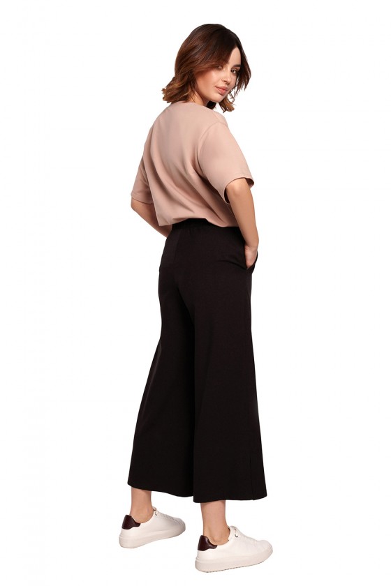 Women trousers model 152996 BE