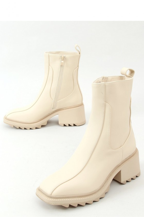 Heel boots model 157795 Inello