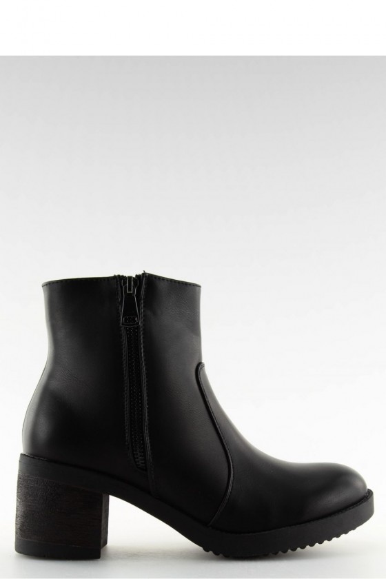 Heel boots model 125393 Inello